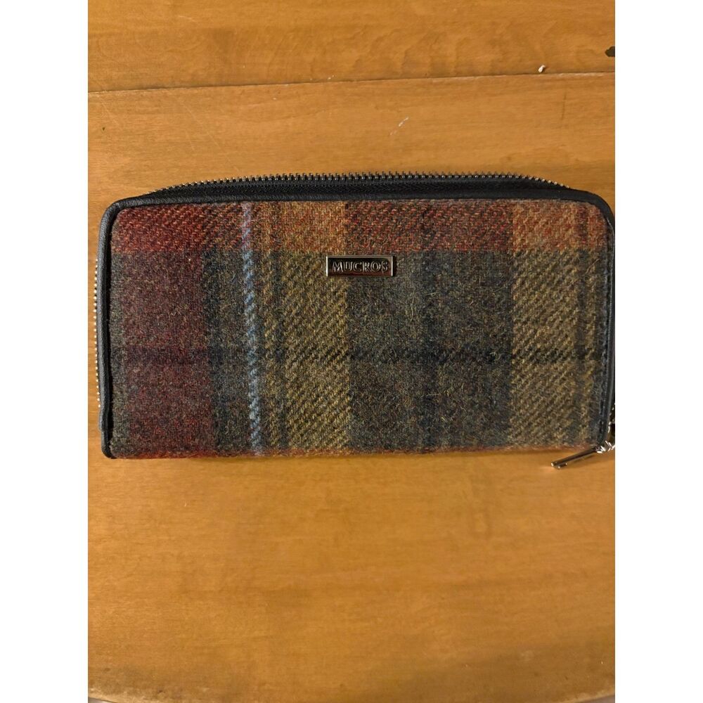 Mucros Weavers Irish Wool Tweed Plaid Zip Around Wallet Wristlet Made in Ireland